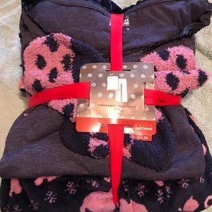 NWT fleece pjs